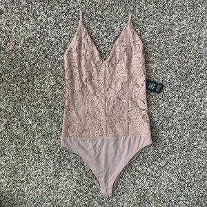Express blush bodysuit, size: M